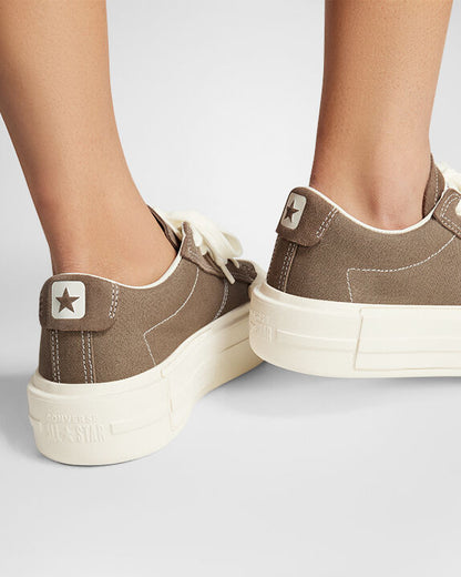 Converse Cruise Low Top